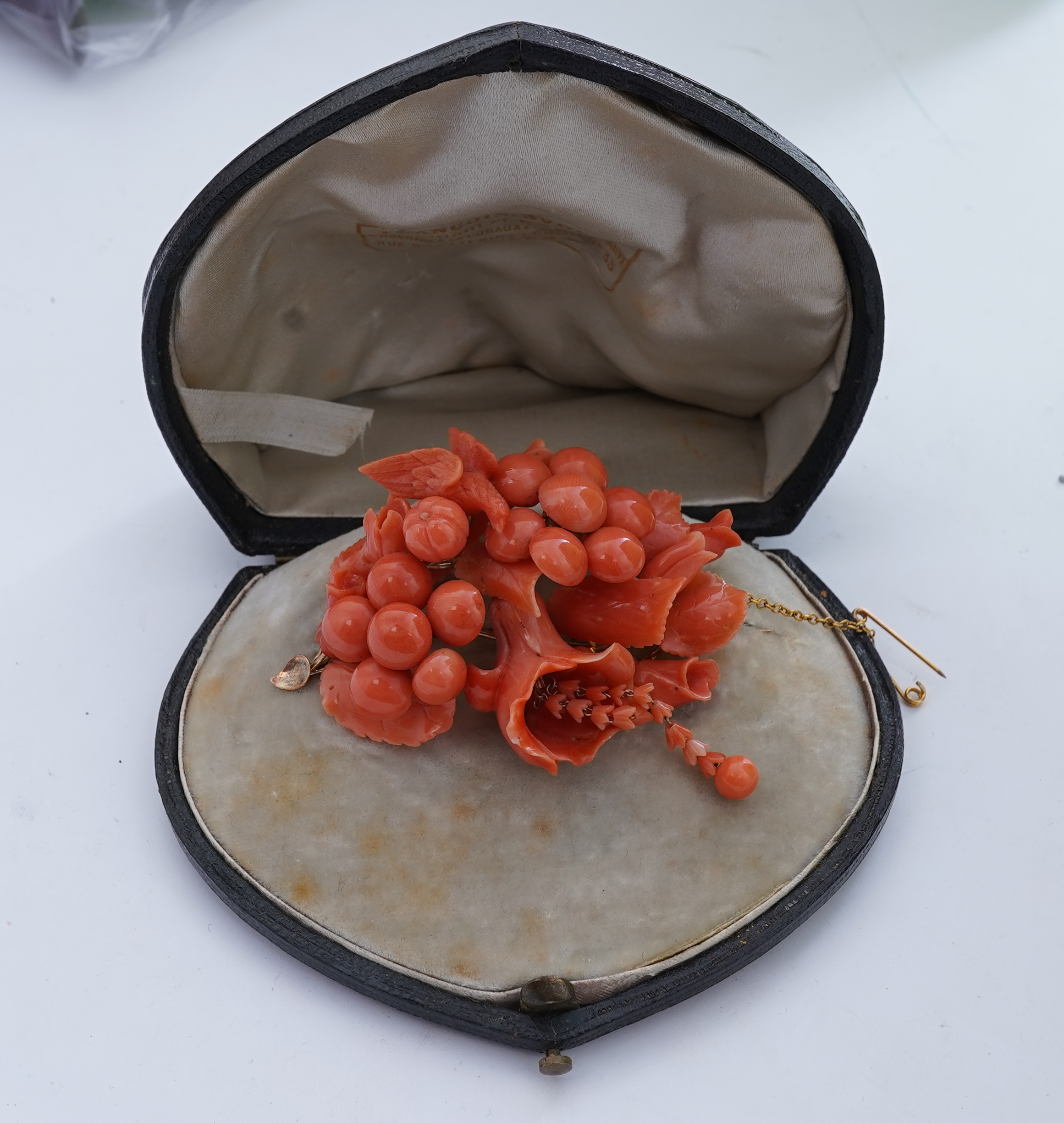 A rare coral brooch, Italy, mid 19th century